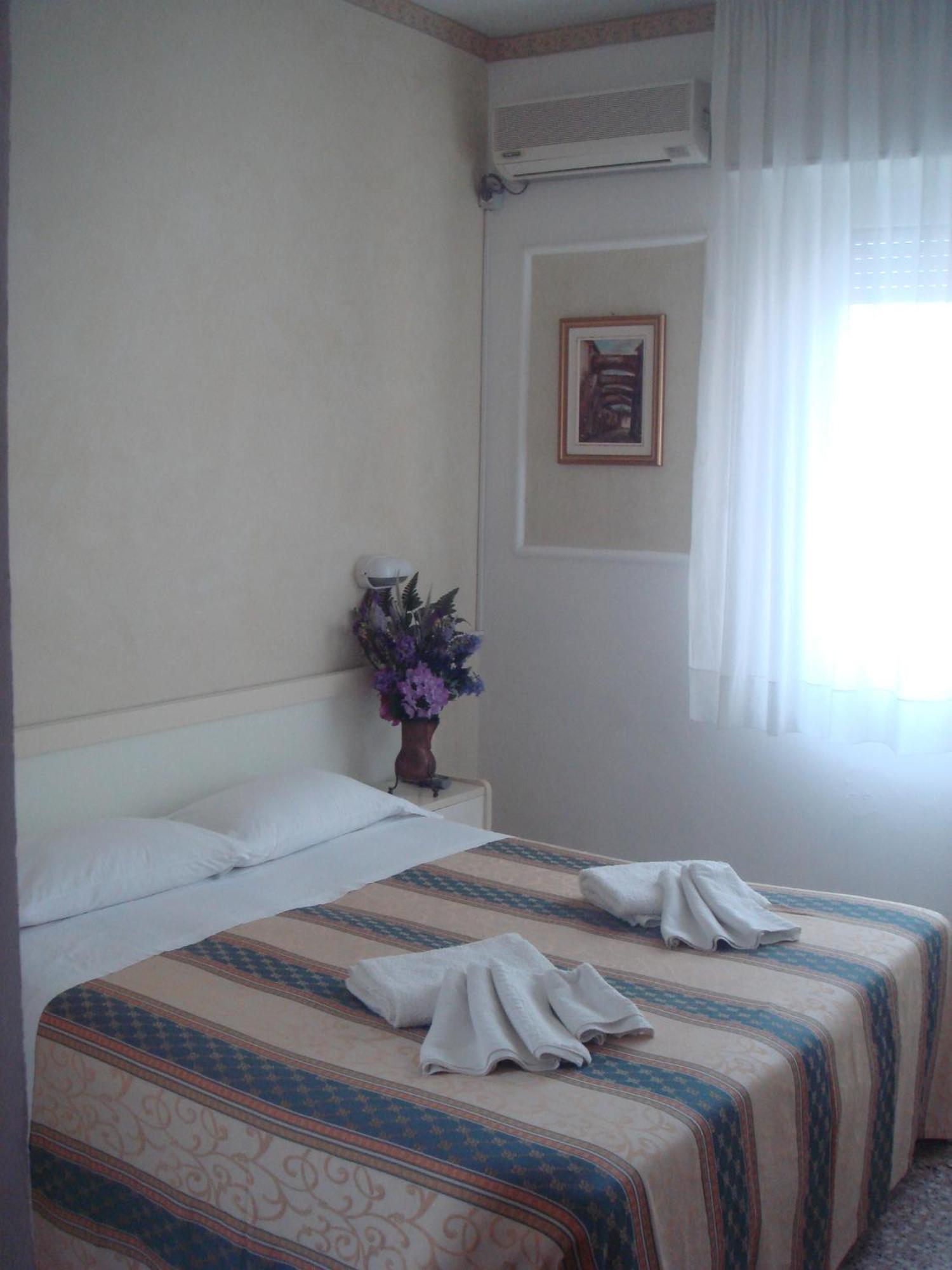 Hotel Arcade Rimini Zewnętrze zdjęcie