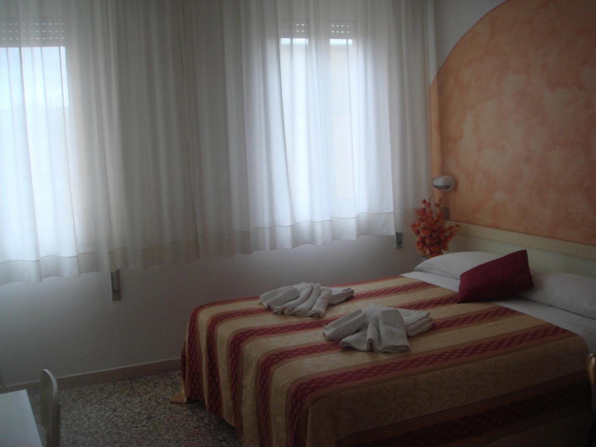 Hotel Arcade Rimini Zewnętrze zdjęcie